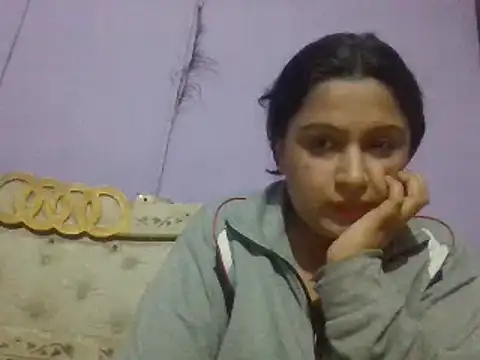 Sophia James online show from January 24, 2025, 4:17 pm
