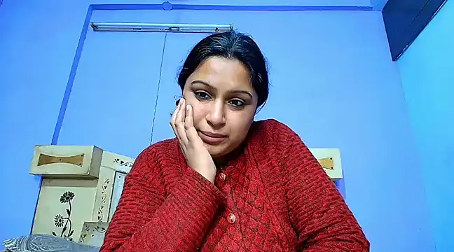 Sophia James online show from February 4, 2025, 8:13 am
