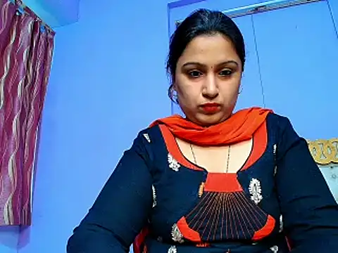 Sophia James online show from February 6, 2025, 11:54 am