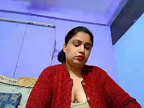 Sophia James online show from March 11, 2025, 5:13 pm
