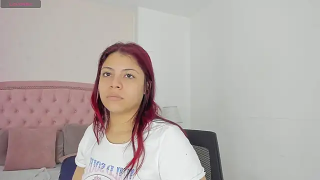 Snapshot of Kendall__Fox chatting on September 12, 2025, 4:45 am Kendall Fox online show from September 12, 2025, 4:45 am