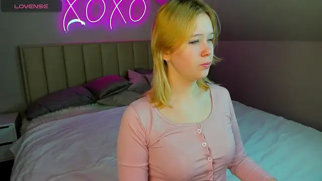 Snapshot of Amy_Kimberlly chatting on March 18, 2025, 12:27 am Amy Kimberlly online show from March 18, 2025, 12:27 am