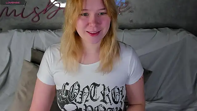 Snapshot of Amy_Kimberlly chatting on September 21, 2025, 12:01 am Amy Kimberlly online show from September 21, 2025, 12:01 am