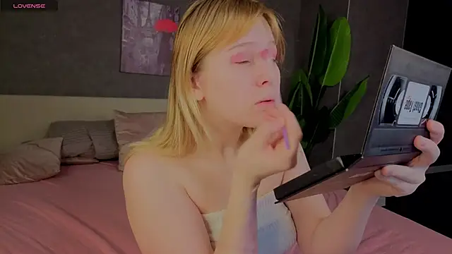 Snapshot of Amy_Kimberlly chatting on November 27, 2025, 12:13 am Amy Kimberlly online show from November 27, 2025, 12:13 am