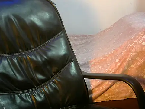 shutup  online show from February 7, 2025, 4:03 pm