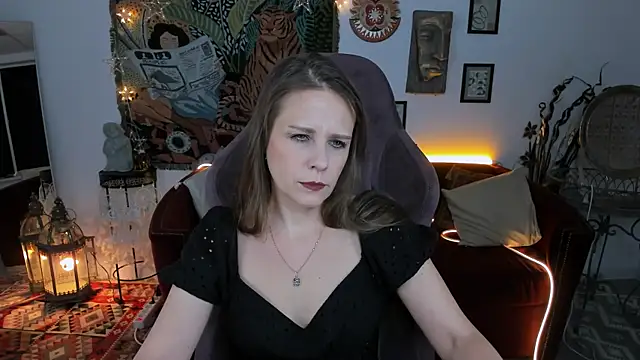 EmiliaBedy online show from February 13, 2025, 9:09 am