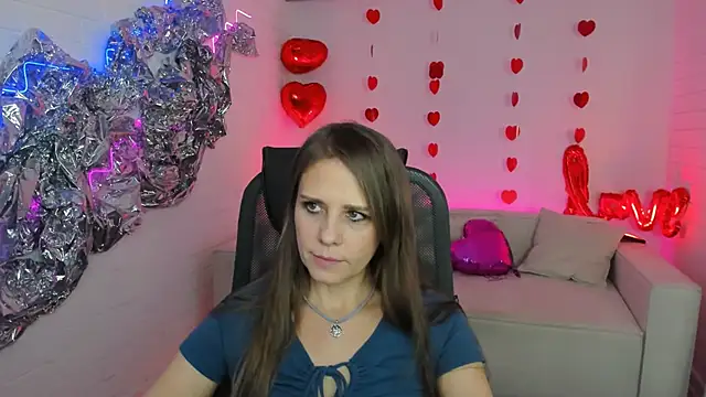 EmiliaBedy online show from March 18, 2025, 9:20 am