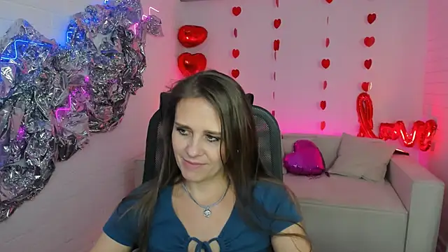 EmiliaBedy online show from March 18, 2025, 12:25 pm