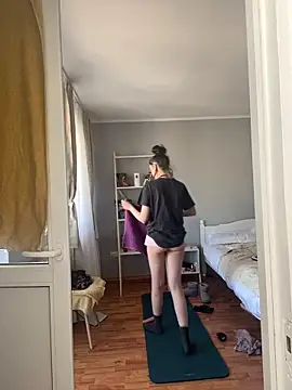 bunnythetailor online show from February 6, 2025, 10:26 am