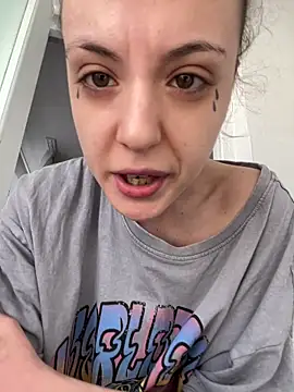 bunnythetailor online show from February 20, 2025, 12:25 pm