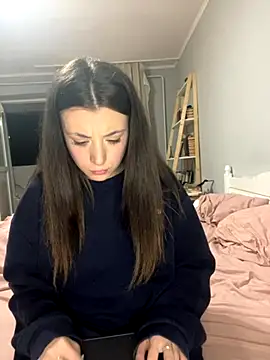 bunnythetailor online show from October 18, 2025, 11:05 pm