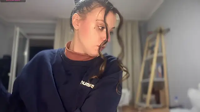 bunnythetailor online show from November 15, 2025, 5:42 pm