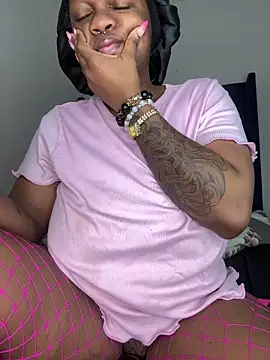 Snapshot of Boneca25 chatting on February 22, 2026, 6:02 am Boneca25 online show from February 22, 2026, 6:02 am