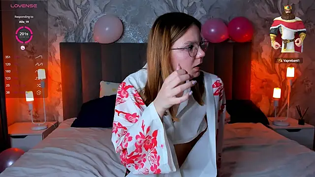 Snapshot of ElvinaBestwick chatting on February 15, 2025, 9:37 pm ElvinaBestwick online show from February 15, 2025, 9:37 pm