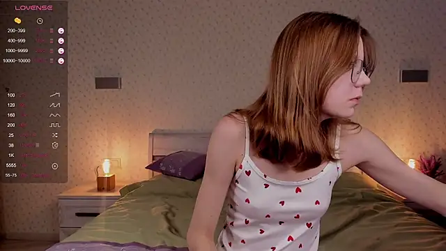 Snapshot of ElvinaBestwick chatting on March 1, 2025, 3:27 pm ElvinaBestwick online show from March 1, 2025, 3:27 pm