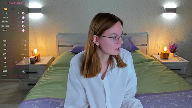 Snapshot of ElvinaBestwick chatting on March 7, 2025, 6:22 pm ElvinaBestwick online show from March 7, 2025, 6:22 pm