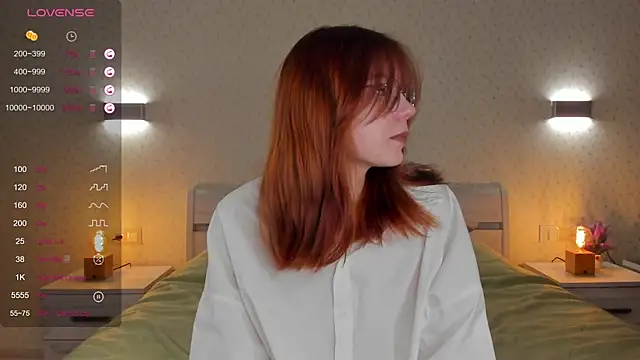 Snapshot of ElvinaBestwick chatting on March 19, 2025, 6:44 pm ElvinaBestwick online show from March 19, 2025, 6:44 pm