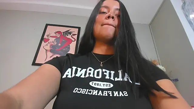 evaa greey online show from October 23, 2025, 8:07 pm