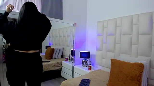 Ariana rouse online show from March 6, 2026, 4:14 pm