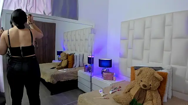 Ariana rouse online show from April 11, 2026, 6:12 pm