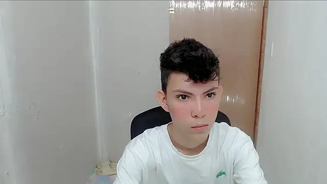 Alexxx lov online show from January 25, 2025, 12:47 pm