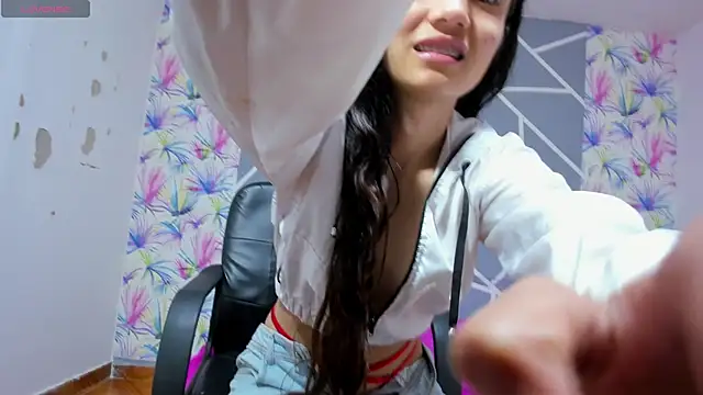 AmbarVanucci online show from October 23, 2025, 3:28 am