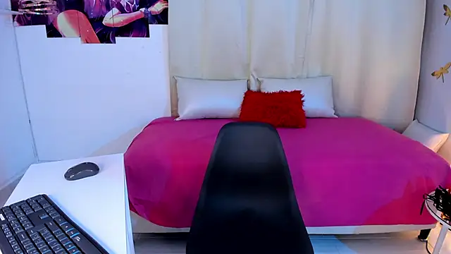 Snapshot of Karime_Oil chatting on March 20, 2025, 7:25 pm Karime Oil online show from March 20, 2025, 7:25 pm