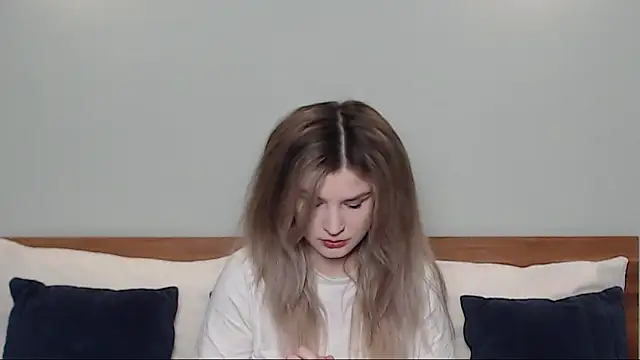 Snapshot of Chloe_Addison chatting on February 16, 2025, 6:10 pm Chloe Addison online show from February 16, 2025, 6:10 pm