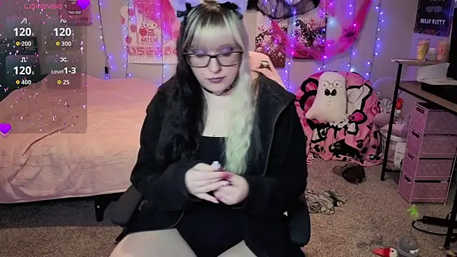 Snapshot of MissLoreleii chatting on October 29, 2025, 8:54 pm MissLoreleii online show from October 29, 2025, 8:54 pm