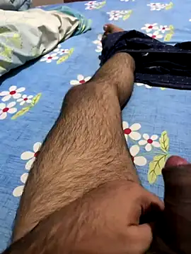 Naughtyy  yy online show from November 20, 2025, 10:59 am