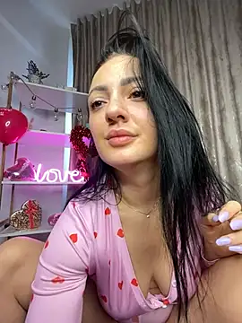 RaisaSalvi online show from February 9, 2026, 8:18 am