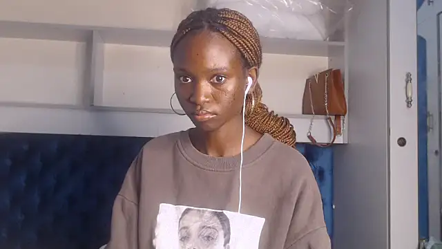 YoungDiva69 online show from February 6, 2025, 11:10 am