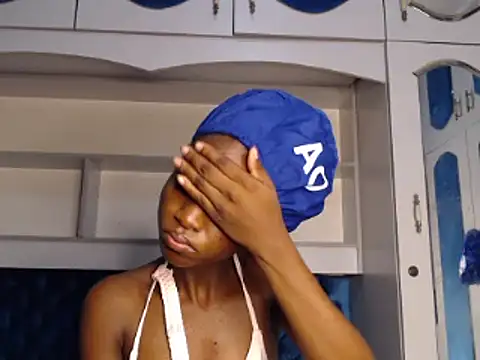 YoungDiva69 online show from March 19, 2025, 12:15 am