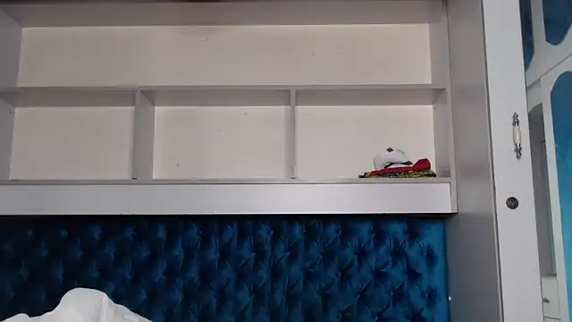 YoungDiva69 online show from November 3, 2025, 7:09 am