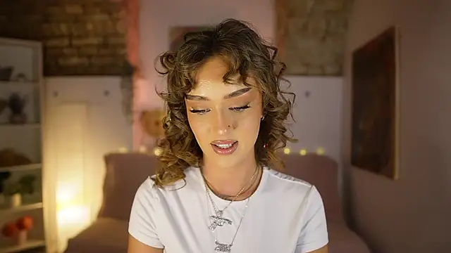 Snapshot of Clara_Nia chatting on February 23, 2025, 7:38 pm Clara Nia online show from February 23, 2025, 7:38 pm