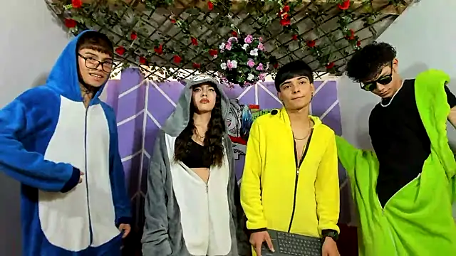 Snapshot of Escarlet_Abel-06 chatting on February 15, 2025, 7:17 pm Escarlet Abel-06 online show from February 15, 2025, 7:17 pm