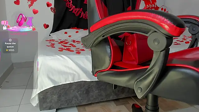 Nicol TransGirl online show from February 12, 2026, 2:50 am