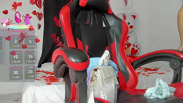 Nicol TransGirl online show from February 15, 2026, 4:31 am