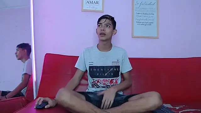 Snapshot of KING_STYLE2 chatting on March 6, 2025, 10:58 pm KING STYLE2 online show from March 6, 2025, 10:58 pm