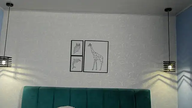 ninna curly online show from March 21, 2026, 3:44 am