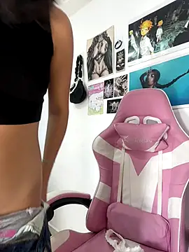 LiLy kIndly online show from October 9, 2025, 9:13 pm