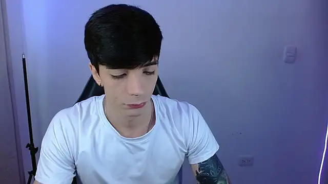 H3ll B0I online show from February 16, 2026, 3:52 pm