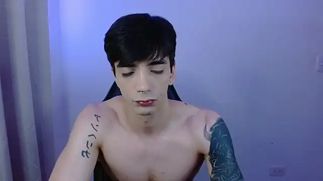 H3ll B0I online show from March 21, 2026, 3:33 am