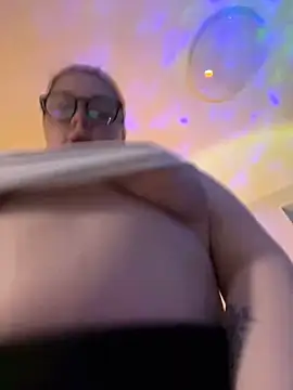 Snapshot of DearAlise chatting on February 16, 2025, 7:27 pm DearAlise online show from February 16, 2025, 7:27 pm