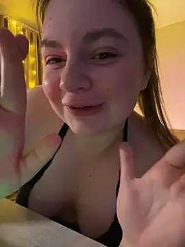 Snapshot of DearAlise chatting on March 16, 2025, 8:32 pm DearAlise online show from March 16, 2025, 8:32 pm