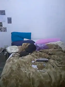 diablok1705 online show from October 5, 2025, 11:02 pm