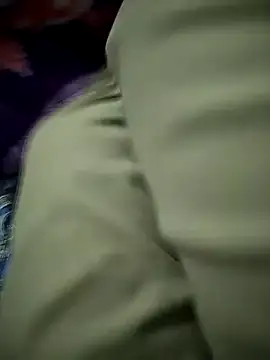 xmanrawan2 online show from February 12, 2025, 2:10 pm