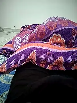 xmanrawan2 online show from February 13, 2025, 5:11 pm