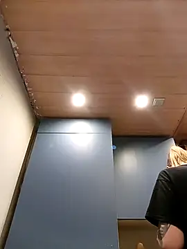 Astrid-Gilbert online show from February 15, 2025, 4:34 pm