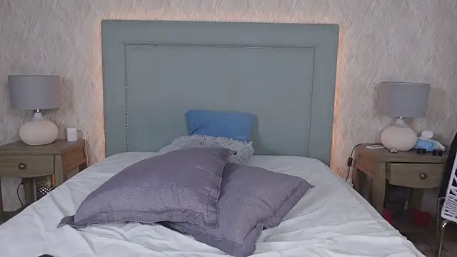 Snapshot of MillaBlis chatting on March 3, 2025, 7:17 pm MillaBlis online show from March 3, 2025, 7:17 pm